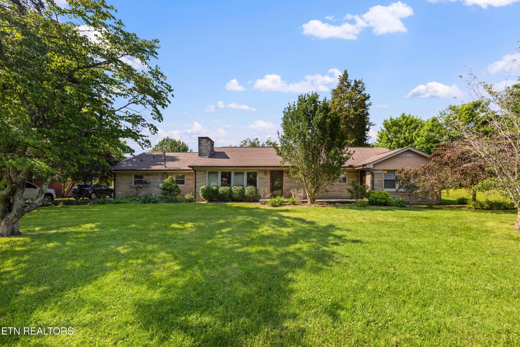 Photo of 2020 N Economy rd Rd, Morristown, TN 37814 (MLS # 1303785)