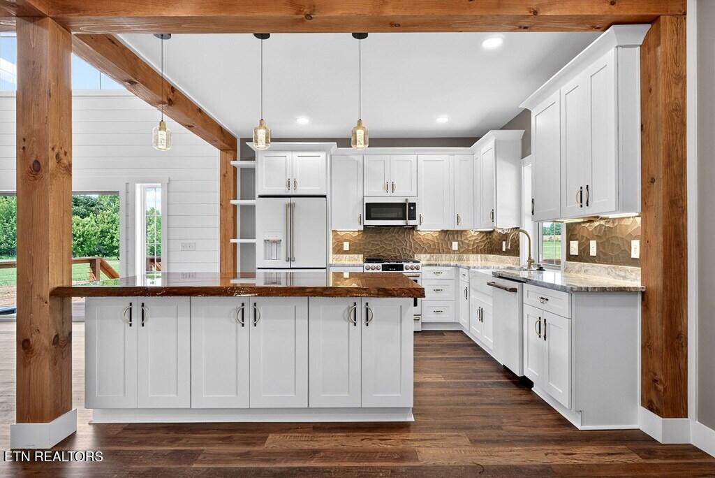 169 Cattlemans Drive
