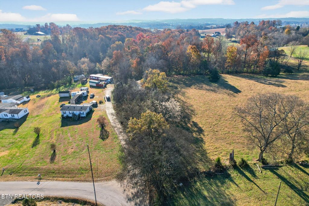 Photo of 1637 Sheets Hollow Rd, Greenback, TN 37742 (MLS # 1323237)