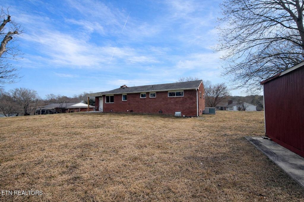 Photo of 713 Cooper Ave, Rockwood, TN 37854 (MLS # 1331075)