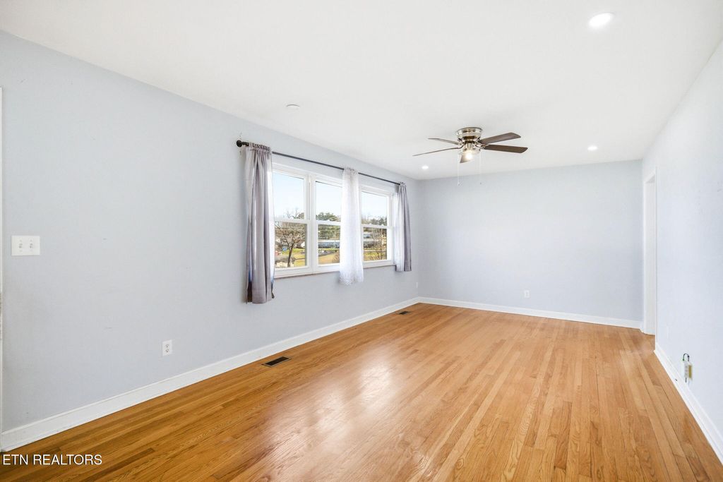 Photo of 407 Kildare Drive, Jefferson City, TN 37760 (MLS # 1326671)