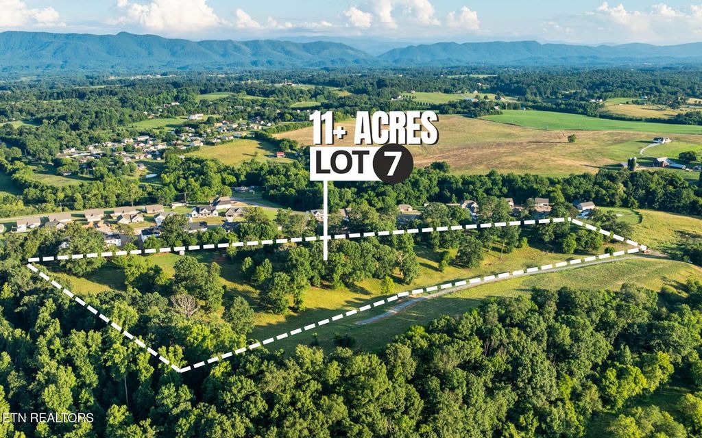 Photo of 836 Franklin Crossing, Maryville, TN 37804 (MLS # 1328445)