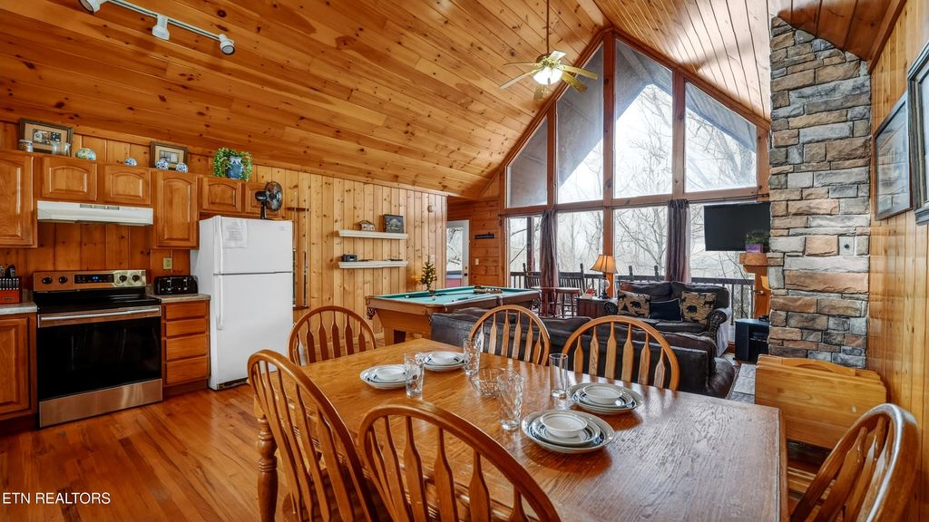 Photo of 1629 Pinewood Way, Sevierville, TN 37862 (MLS # 1331335)