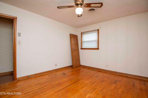 Tiny photo for 5814 Blossom Rd, Knoxville, TN 37912 (MLS # 1332660)