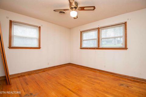 Tiny photo for 5814 Blossom Rd, Knoxville, TN 37912 (MLS # 1332660)