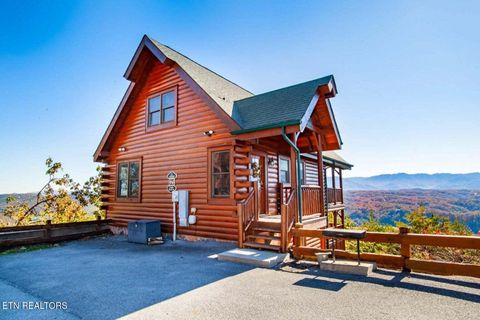 2220 Towering Hemlock Drive Sevierville TN 37876