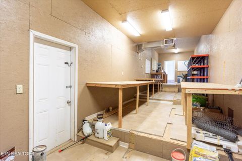 Tiny photo for 143 S Walden Drive, Harriman, TN 37748 (MLS # 1316441)
