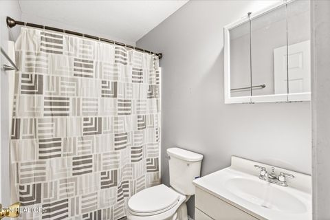 Tiny photo for 143 S Walden Drive, Harriman, TN 37748 (MLS # 1316441)