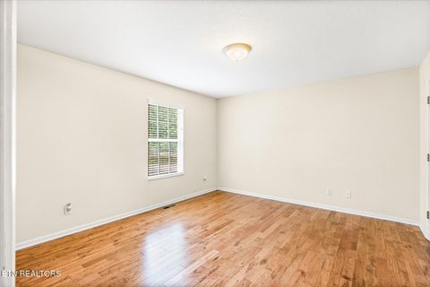 Tiny photo for 143 S Walden Drive, Harriman, TN 37748 (MLS # 1316441)