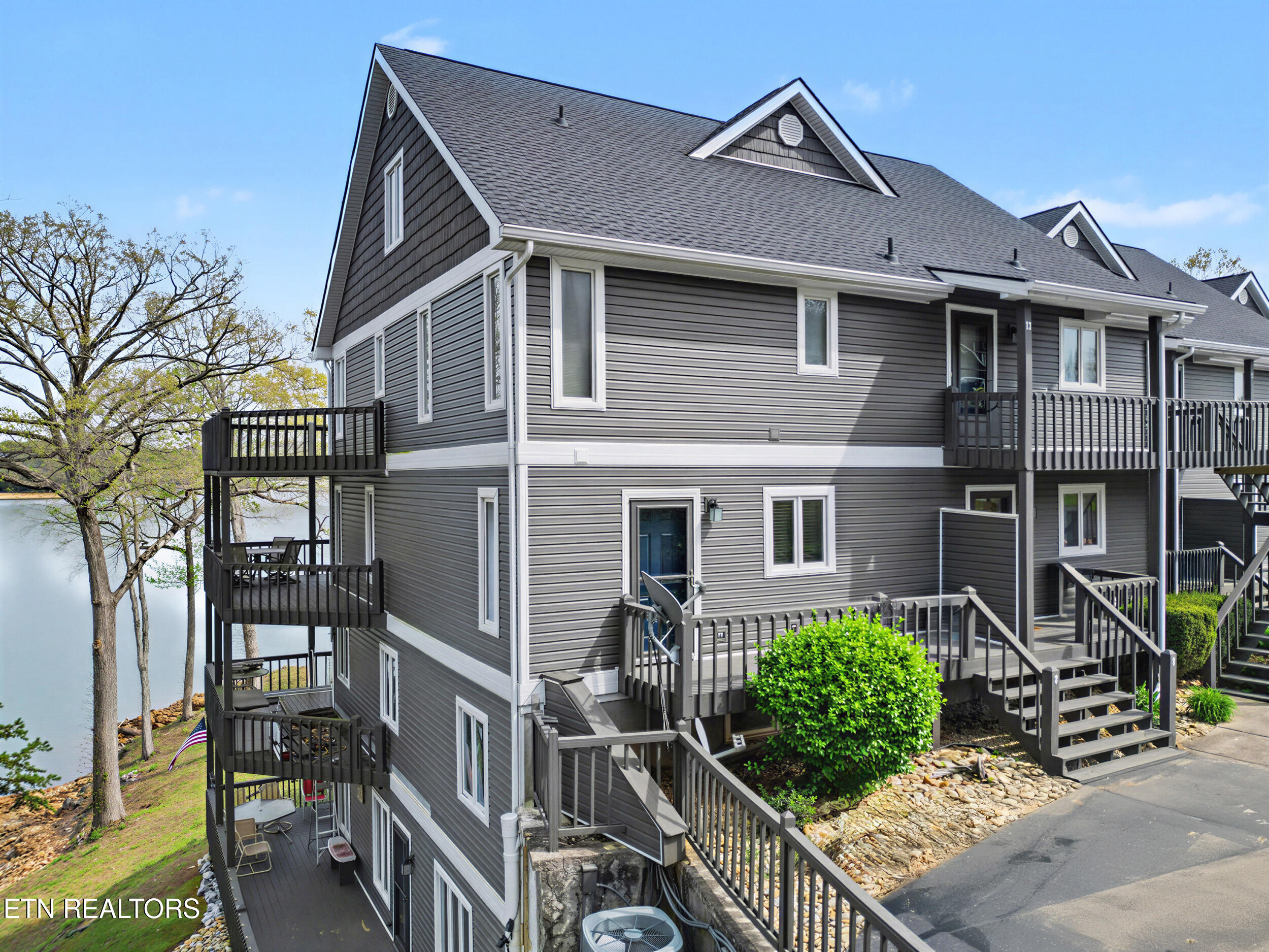 700 Shanghai Landing Lane 8