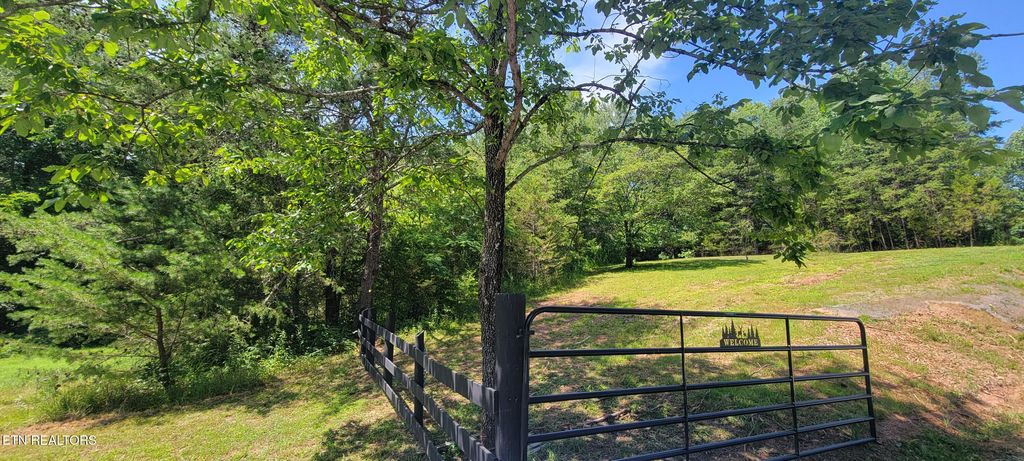 Photo of 1385 Big Creek Rd, Madisonville, TN 37354 (MLS # 1307281)
