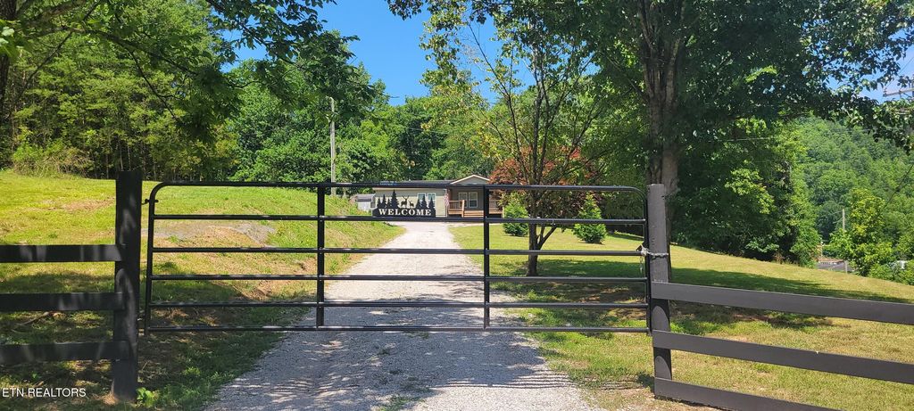 Photo of 1385 Big Creek Rd, Madisonville, TN 37354 (MLS # 1307281)