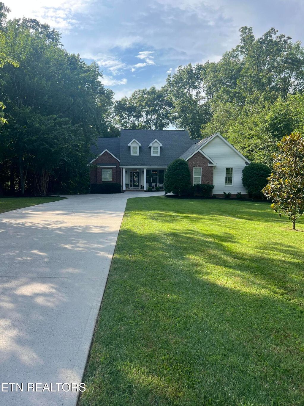 Photo of 57 Fox Hollow Drive, Crossville, TN 38571 (MLS # 1306787)