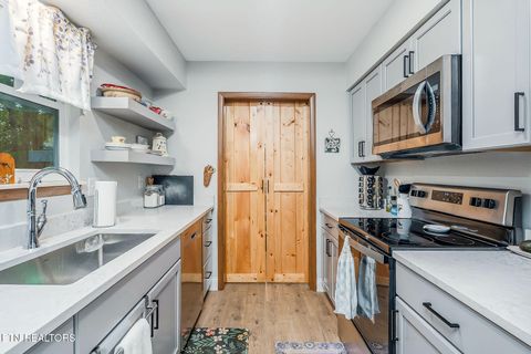 Tiny photo for 155 Lakeshire Drive, Crossville, TN 38558 (MLS # 1317870)