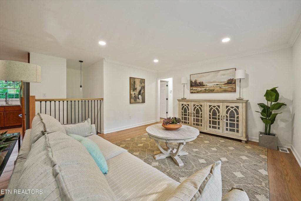 Photo of 1221 Huntington Rd, Knoxville, TN 37919 (MLS # 1344510)