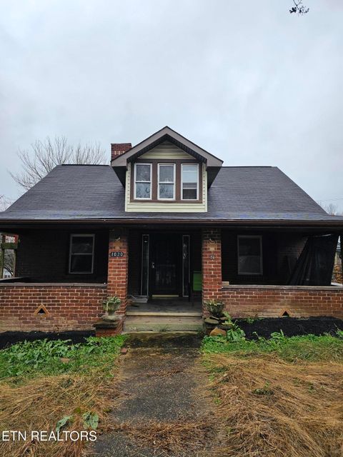 Photo of 1020 Atlantic Ave, Knoxville, TN 37917 (MLS # 1325637)