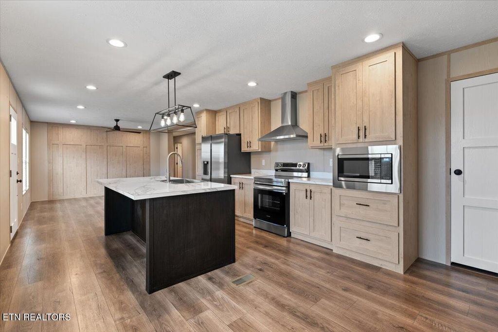 Photo of 544 Quail Run Lane, LaFollette, TN 37766 (MLS # 1324154)