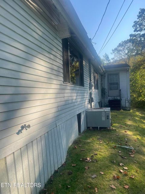 Tiny photo for 960 Indian River Boat Dock Rd Rd, Jacksboro, TN 37757 (MLS # 1318419)