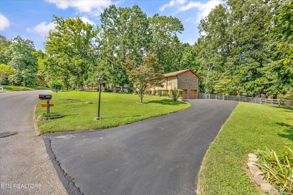 Photo of 7904 Berkshire Blvd, Powell, TN 37849 (MLS # 1314390)