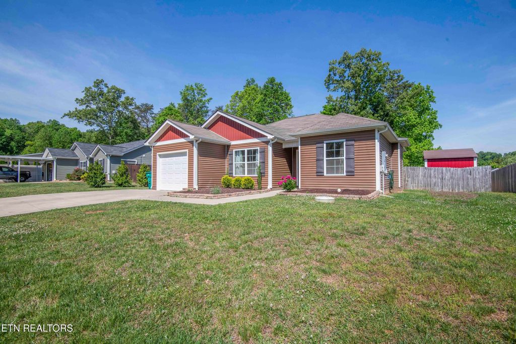 Photo of 329 Contentment Lane, Knoxville, TN 37920 (MLS # 1338860)