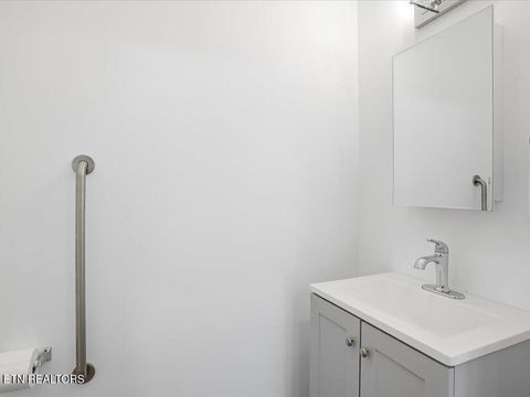 Tiny photo for 164 Paradise Point, New Tazewell, TN 37825 (MLS # 1325526)