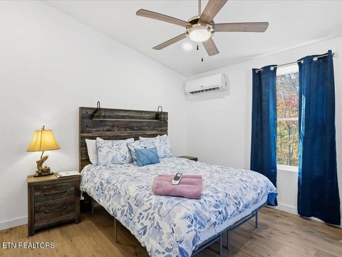 Tiny photo for 164 Paradise Point, New Tazewell, TN 37825 (MLS # 1325526)