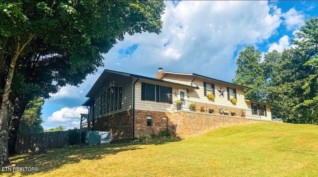 Photo of 2334 Litton Rd, Oneida, TN 37841 (MLS # 1355116)