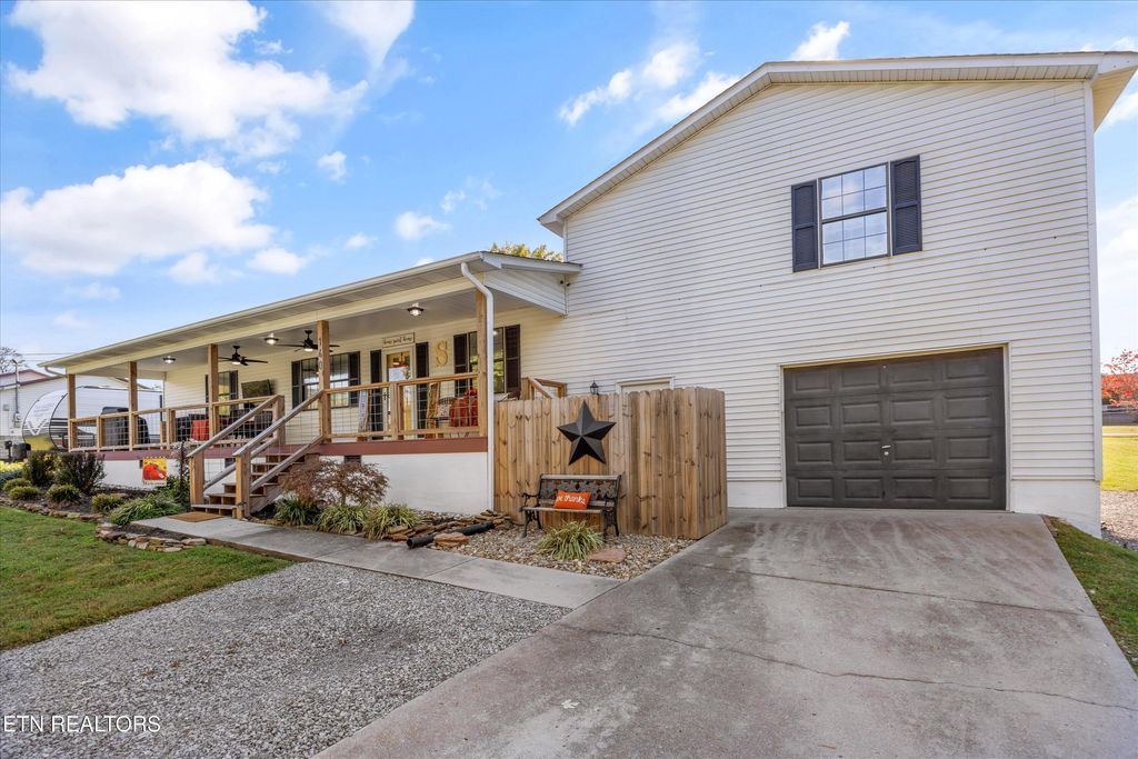 Photo of 140 Ruth St, Corryton, TN 37721 (MLS # 1319216)