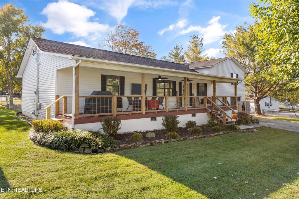 Photo of 140 Ruth St, Corryton, TN 37721 (MLS # 1319216)