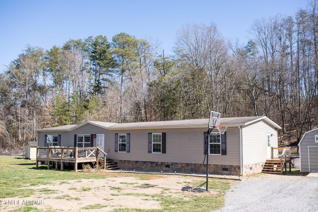 Photo of 135 Baker Farm Rd, Tellico Plains, TN 37385 (MLS # 1292225)