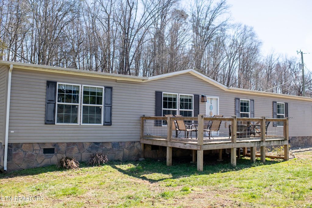 Photo of 135 Baker Farm Rd, Tellico Plains, TN 37385 (MLS # 1292225)