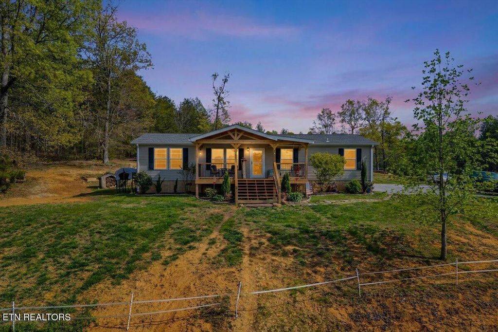 Photo of 217 Countryside Lane, Madisonville, TN 37354 (MLS # 1336407)