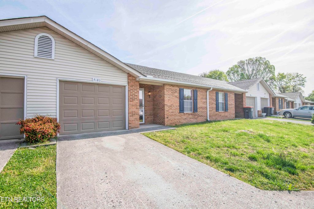 Photo of 7920 Cavanaugh Way, Powell, TN 37849 (MLS # 1336224)