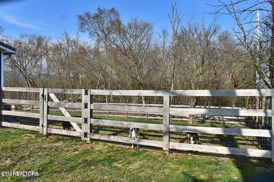 217 Yoakum Rd