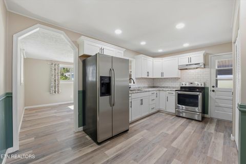 Tiny photo for 314 Spencer Drive, Harriman, TN 37748 (MLS # 1318876)