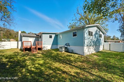 Tiny photo for 314 Spencer Drive, Harriman, TN 37748 (MLS # 1318876)