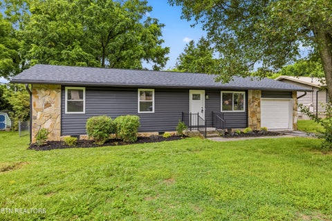 Photo of 1715 Ambling Lane, Knoxville, TN 37912 (MLS # 1345870)