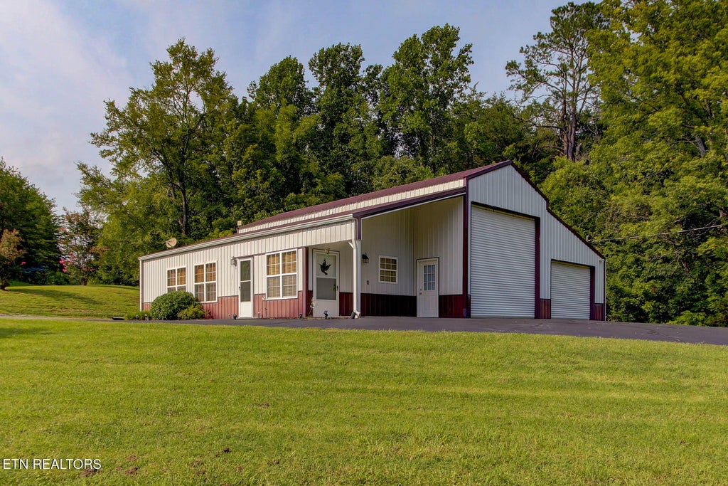 Photo of 1250 Sugar Loaf Rd, Sevierville, TN 37876 (MLS # 1353010)