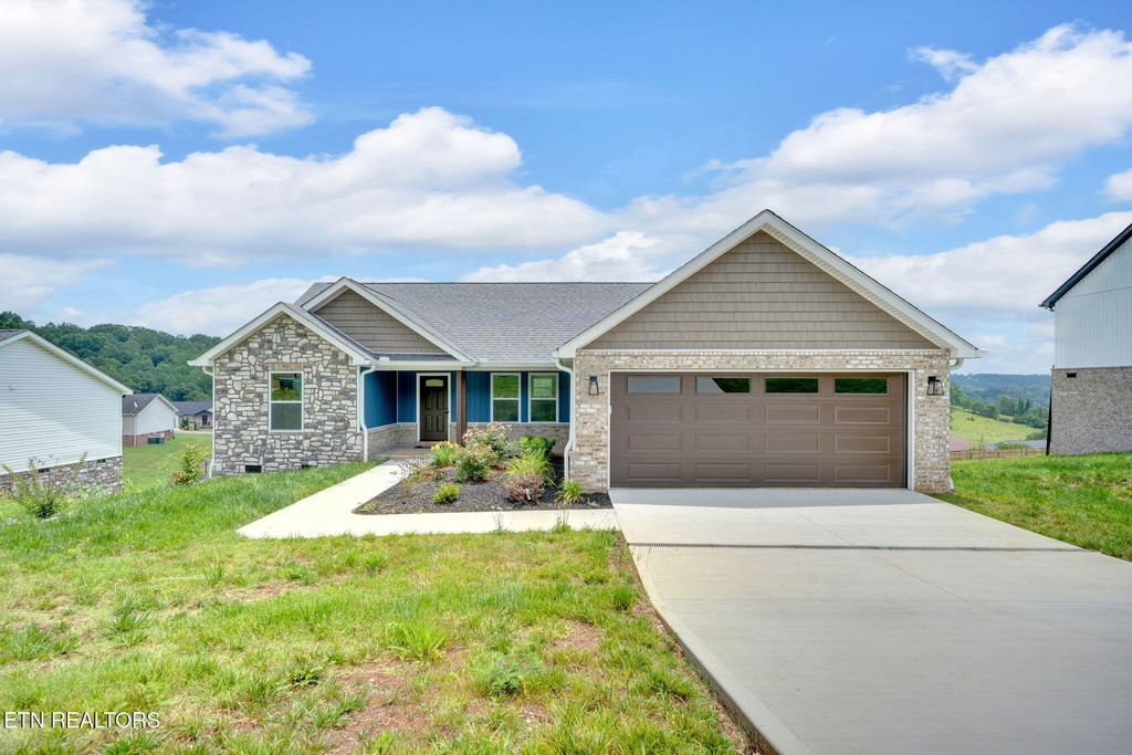Photo of 141 Middle Glen Rd, Maynardville, TN 37807 (MLS # 1306950)