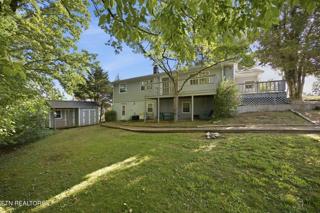 Photo of 1812 Cherokee St, Athens, TN 37303 (MLS # 1339303)