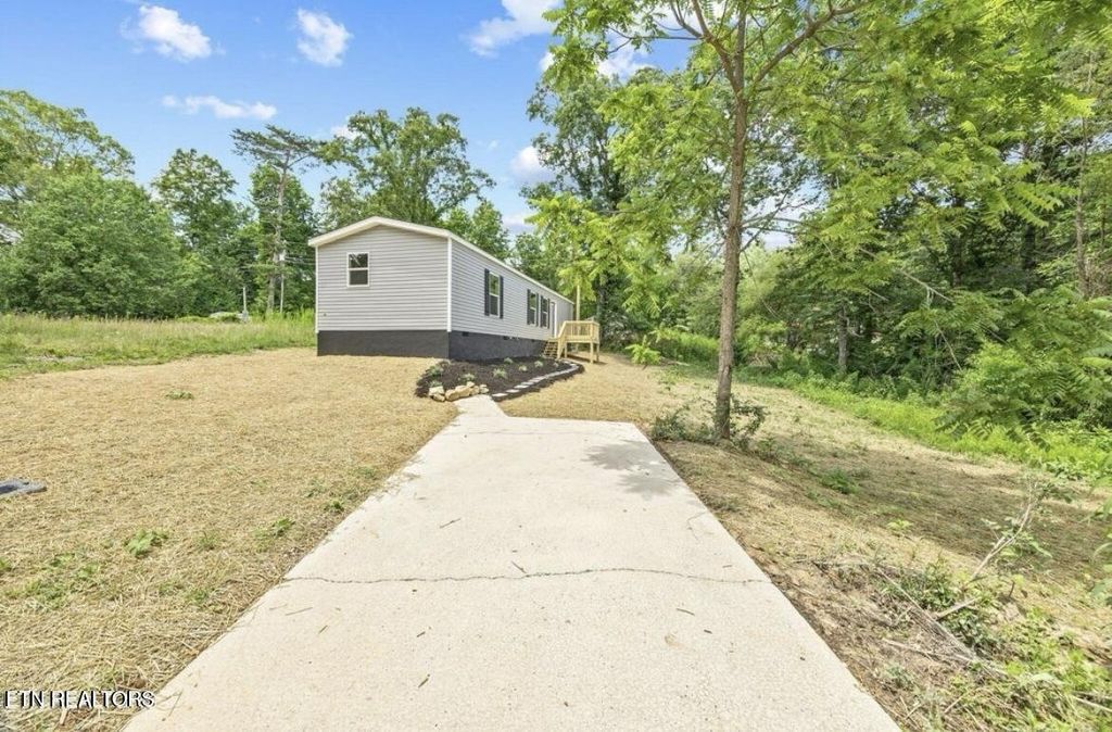 Photo of 718 Sequoia Drive, Crossville, TN 38572 (MLS # 1316818)