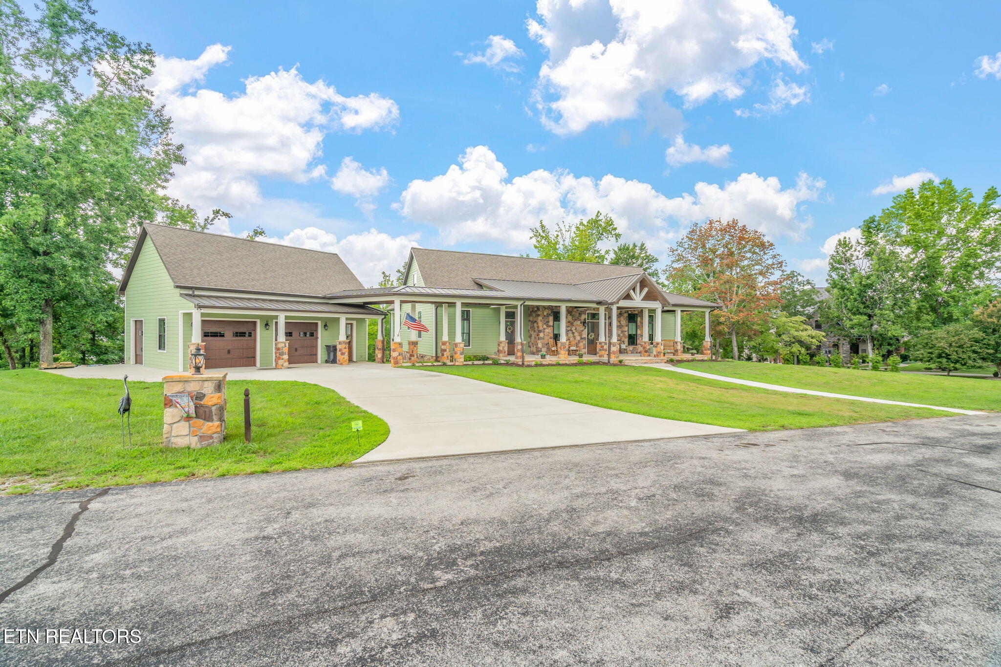111 Crane Pointe