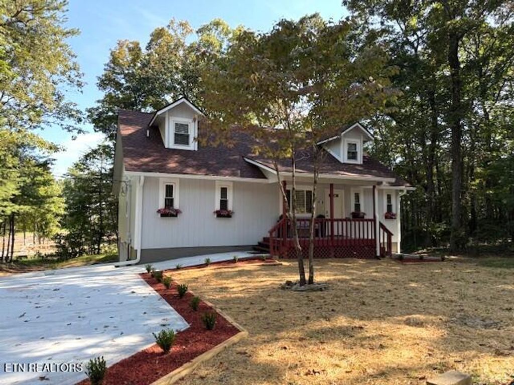 Photo of 16 Pomeroy Court, Crossville, TN 38558 (MLS # 1308374)