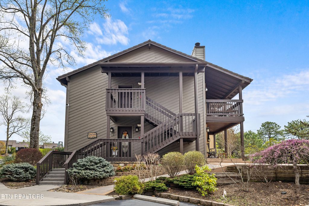 Photo of 1050 Ski View Drive #102, Gatlinburg, TN 37738 (MLS # 1344372)