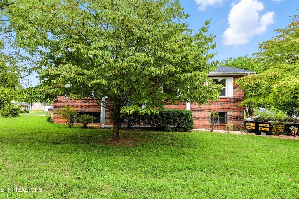 Photo of 426 First St, Seymour, TN 37865 (MLS # 1311789)