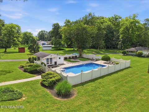 Tiny photo for 607 S Charles G Seivers Blvd, Clinton, TN 37716 (MLS # 1348469)