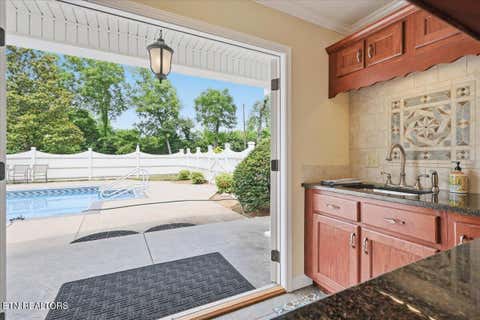 Tiny photo for 607 S Charles G Seivers Blvd, Clinton, TN 37716 (MLS # 1348469)