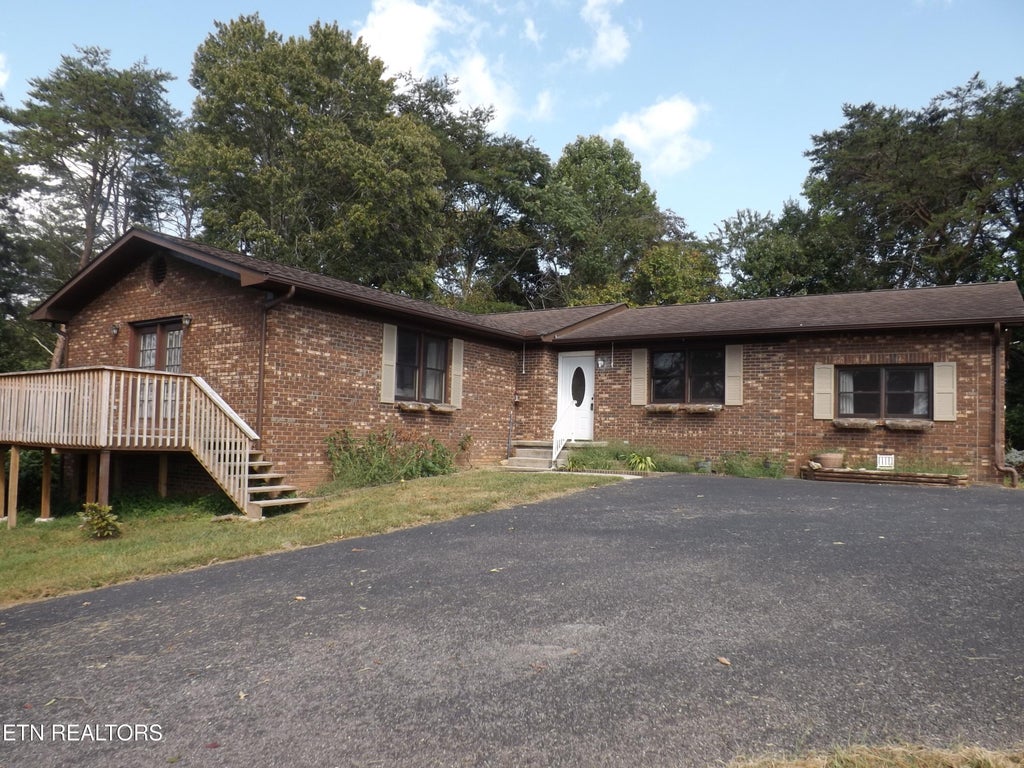 Photo of 235 Parliament Rd, Harrogate, TN 37752 (MLS # 1354224)