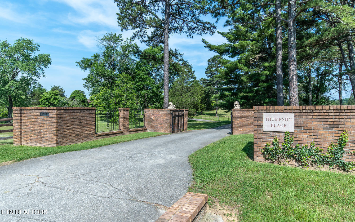 8019 Washington Pike