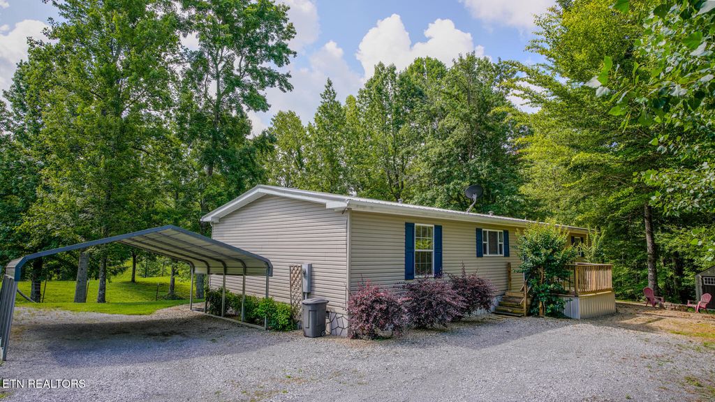 Photo of 237 Hunters Ridge Way, Seymour, TN 37865 (MLS # 1305716)